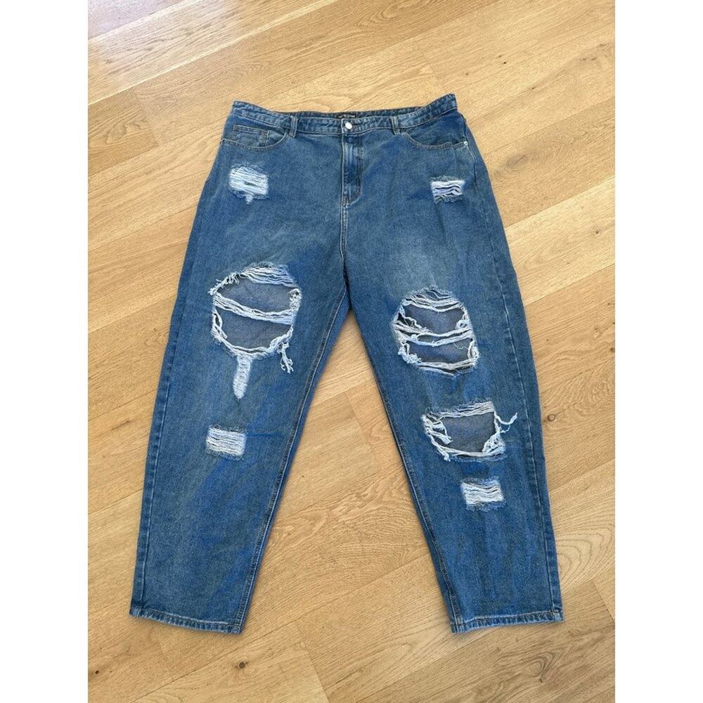 Pretty Little Thing Plus Distressed Mom Jeans